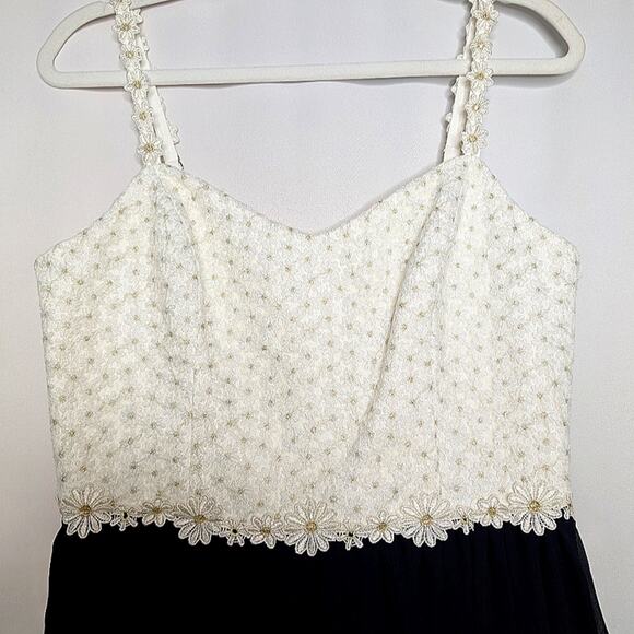 NWT Ted Baker Rosemary Daisy Embroidered Dip Hem Chiffon Pleat Midi Dress Navy 8 - Picture 8 of 13